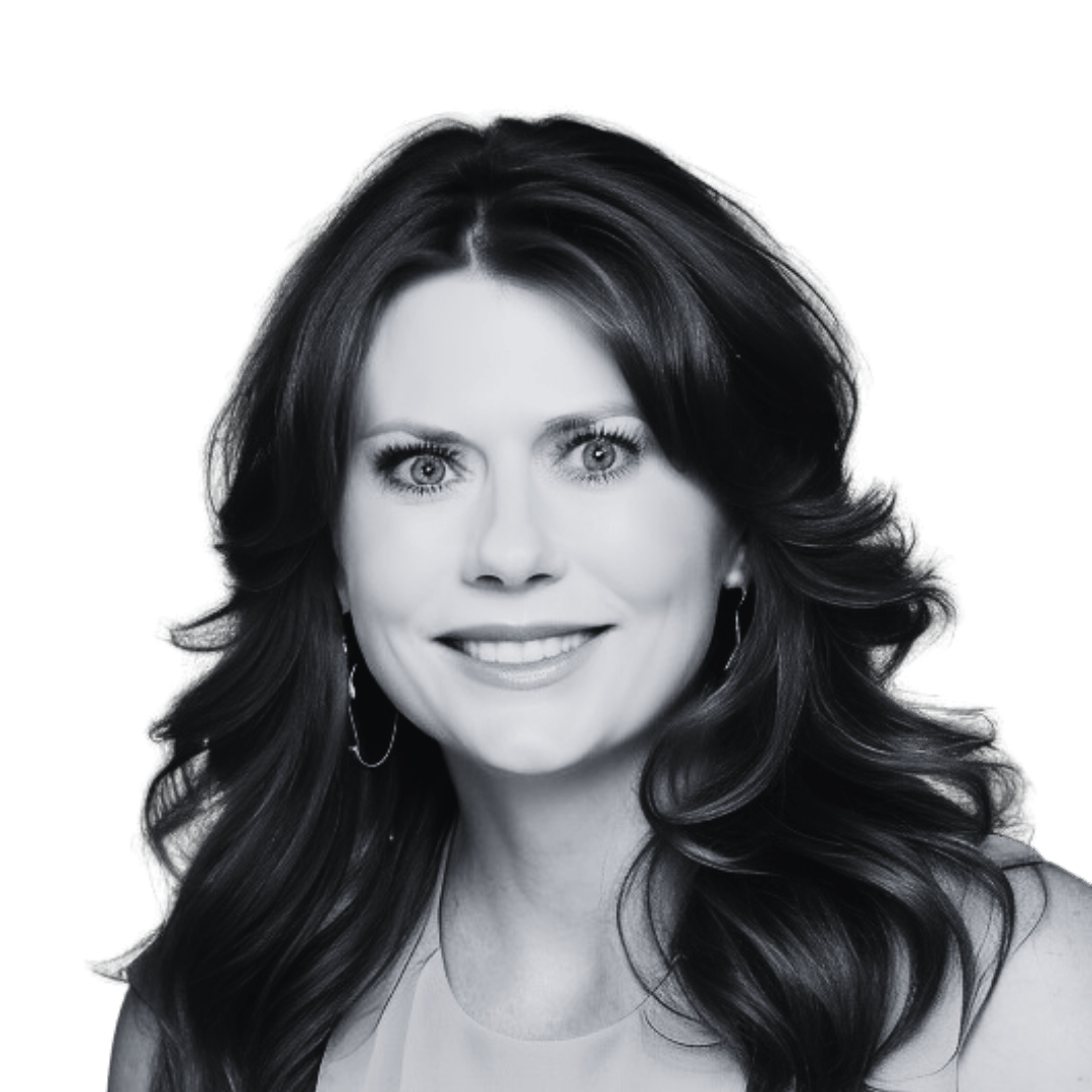 Amy Roberts - VP of Communications + Client Services ar Sōvyn